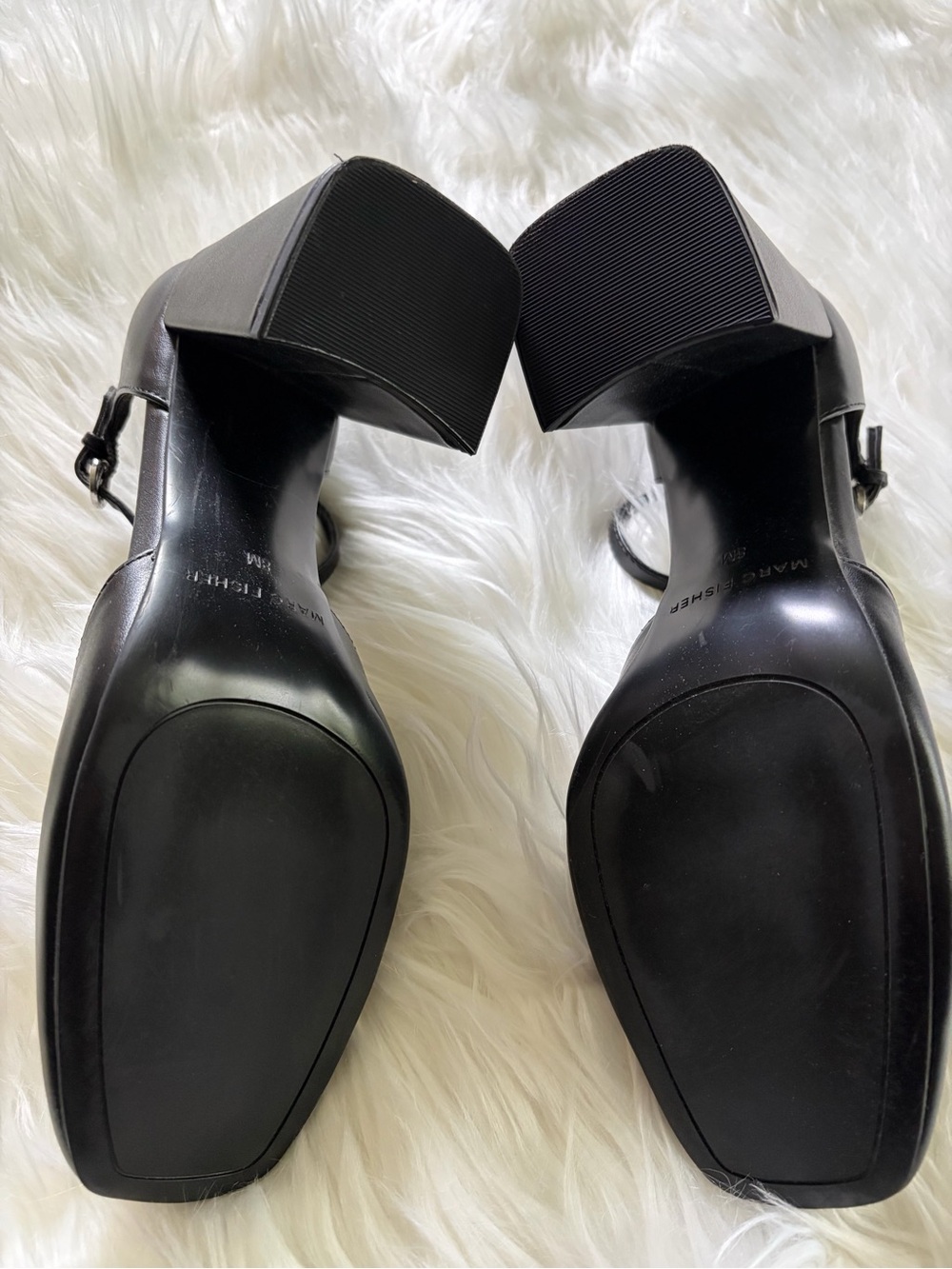 Marc Fisher Black T-Strap Leather Heels -Size 8 -New - Picture 3 of 5